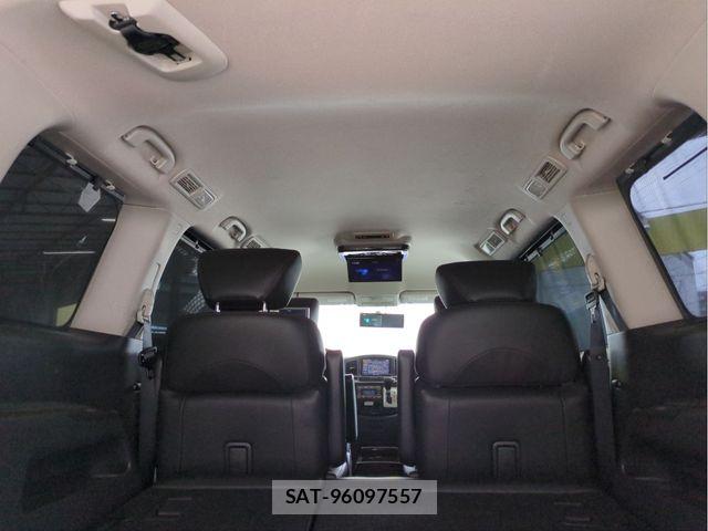 Nissan ELGRAND 2016-11 6675856-5