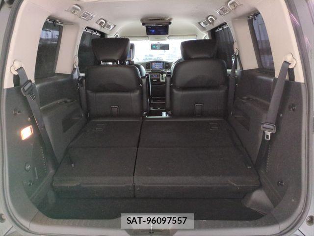 Nissan ELGRAND 2016-11 6675856-7