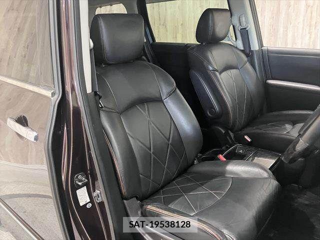 Nissan ELGRAND 2015-03 6682651-6