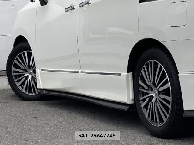 Nissan ELGRAND 2019-08 6682649-16