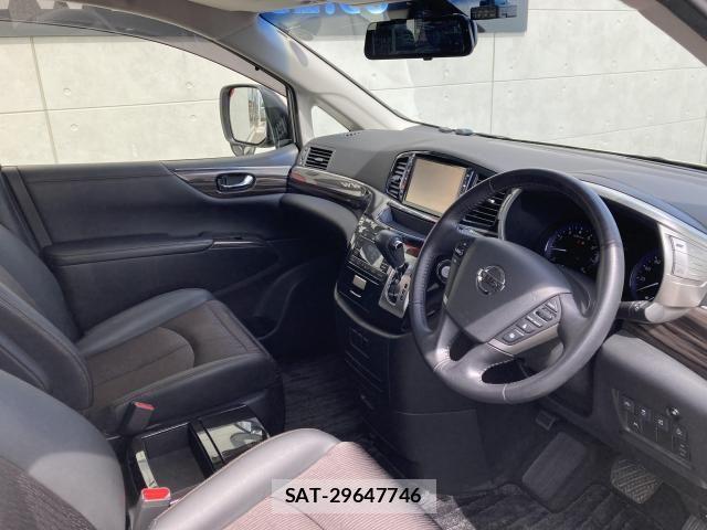 Nissan ELGRAND 2019-08 6682649-21