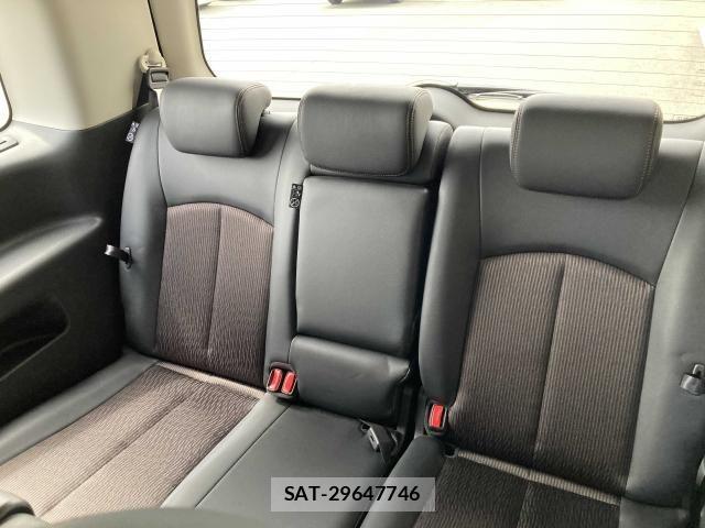 Nissan ELGRAND 2019-08 6682649-28