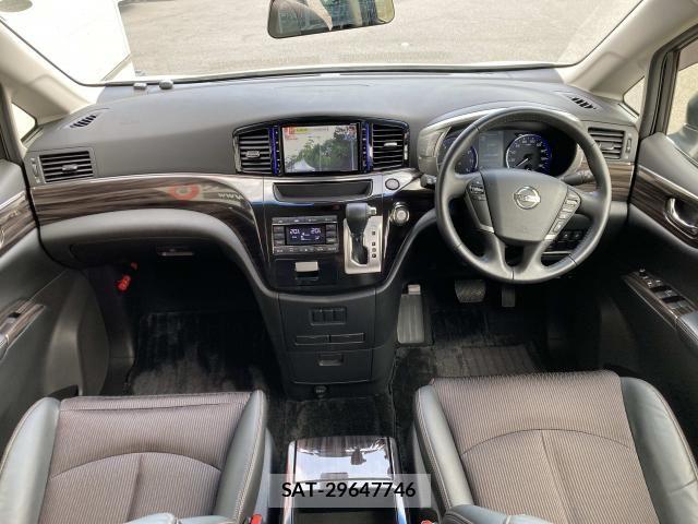 Nissan ELGRAND 2019-08 6682649-2