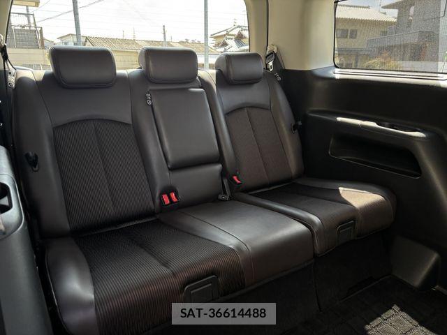 Nissan ELGRAND 2023-07 6691012-14