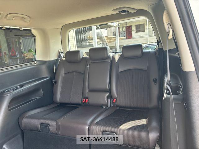 Nissan ELGRAND 2023-07 6691012-15