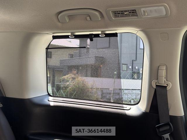 Nissan ELGRAND 2023-07 6691012-16