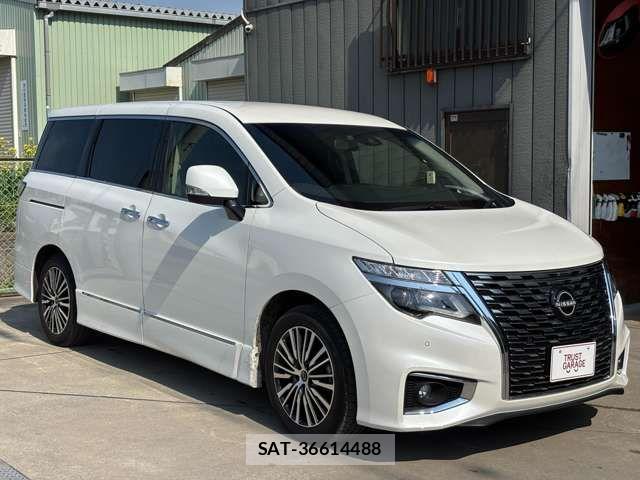 Nissan ELGRAND 2023-07 6691012-1