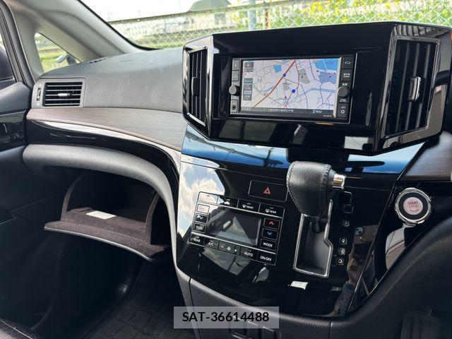 Nissan ELGRAND 2023-07 6691012-25