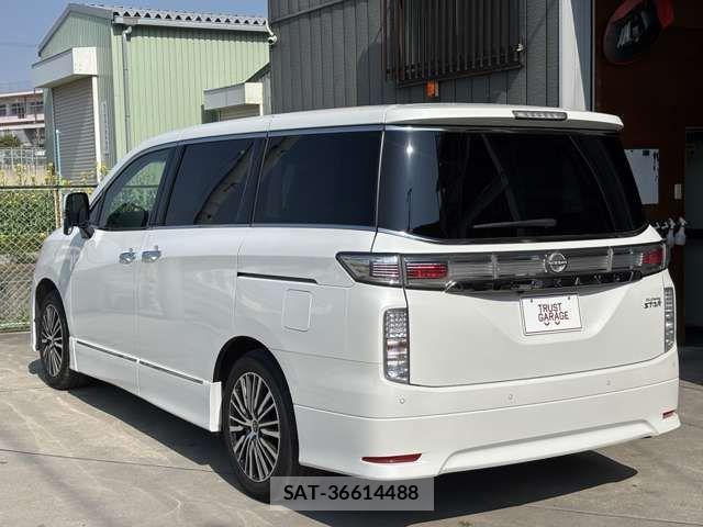 Nissan ELGRAND 2023-07 6691012-6