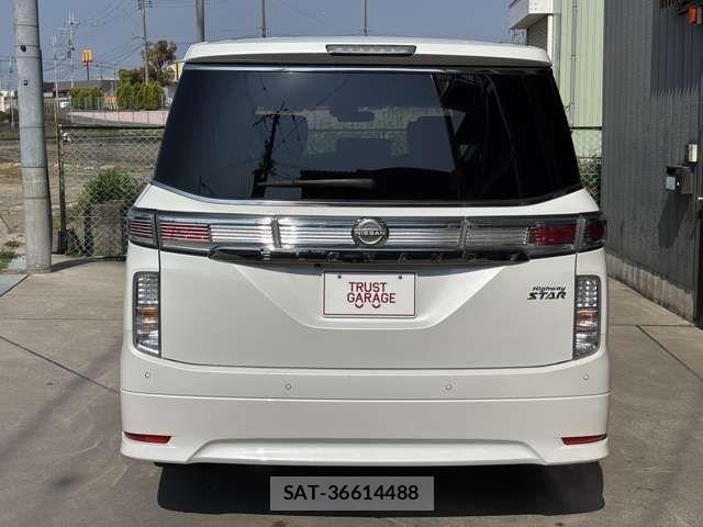 Nissan ELGRAND 2023-07 6691012-7