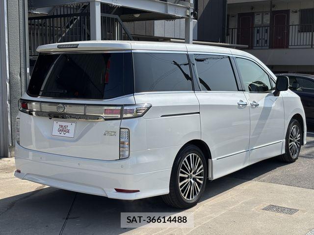 Nissan ELGRAND 2023-07 6691012-8