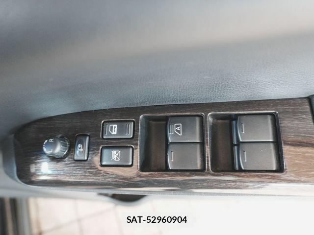 Nissan ELGRAND 2011-05 6691014-25