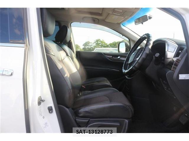 Nissan ELGRAND 2014-02 6751466-9