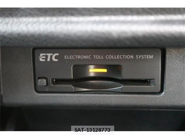 Nissan ELGRAND 2014-02 6751466-14