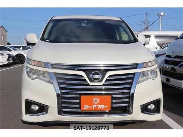 Nissan ELGRAND 2014-02 6751466-1
