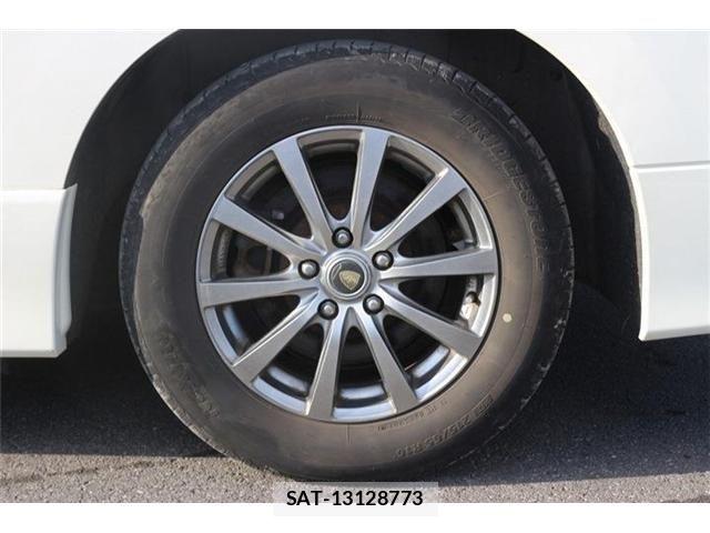 Nissan ELGRAND 2014-02 6751466-7