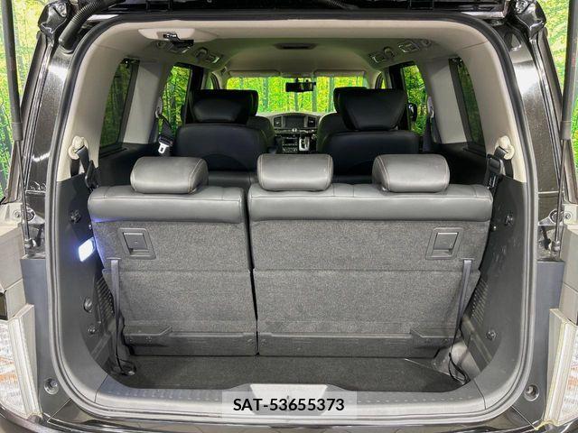 Nissan ELGRAND 2016-10 6751454-10