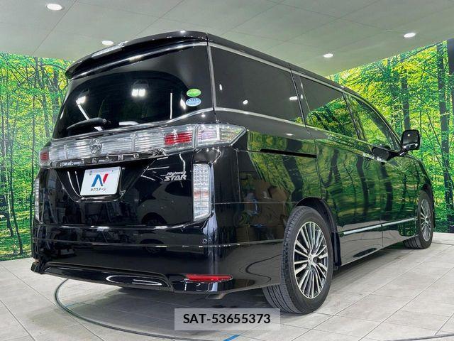 Nissan ELGRAND 2016-10 6751454-17