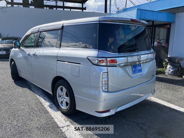 Nissan ELGRAND 2011-04 6791012-3