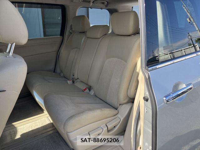 Nissan ELGRAND 2011-04 6791012-4