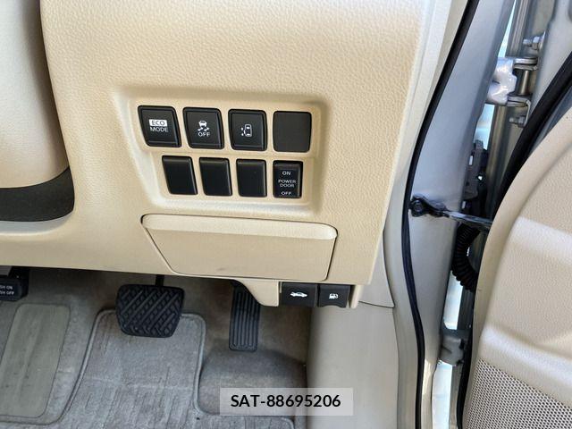 Nissan ELGRAND 2011-04 6791012-7
