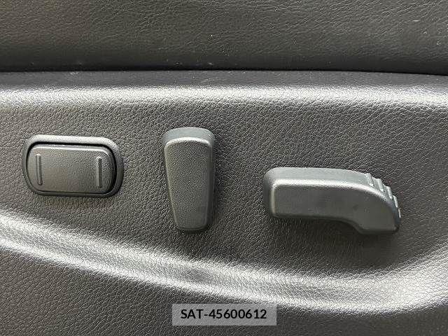Nissan ELGRAND 2020-05 6814833-9