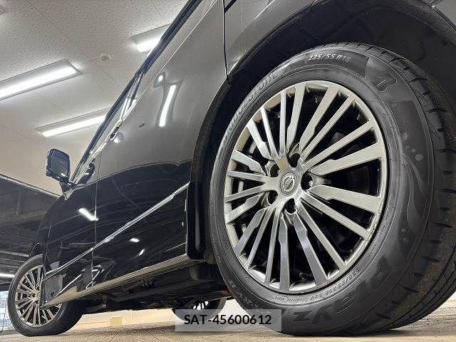 Nissan ELGRAND 2020-05 6814833-18