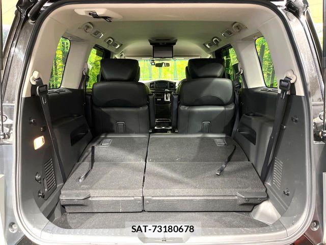 Nissan ELGRAND 2017-07 6814835-10