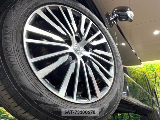 Nissan ELGRAND 2017-07 6814835-13