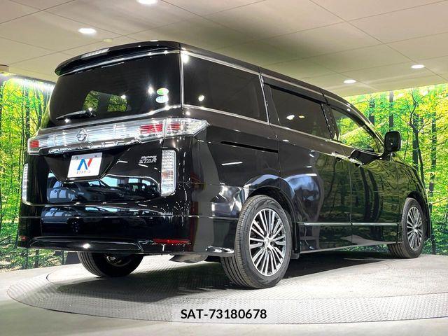 Nissan ELGRAND 2017-07 6814835-17