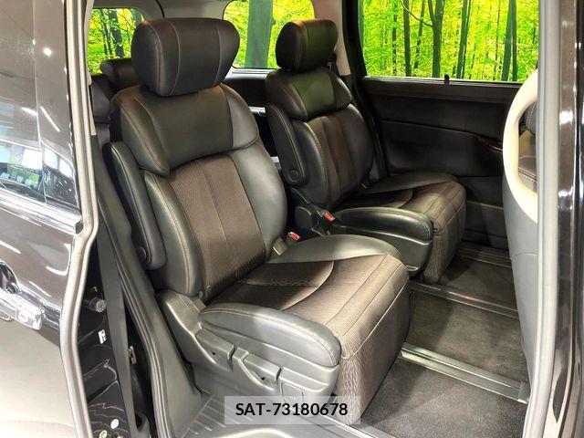 Nissan ELGRAND 2017-07 6814835-8