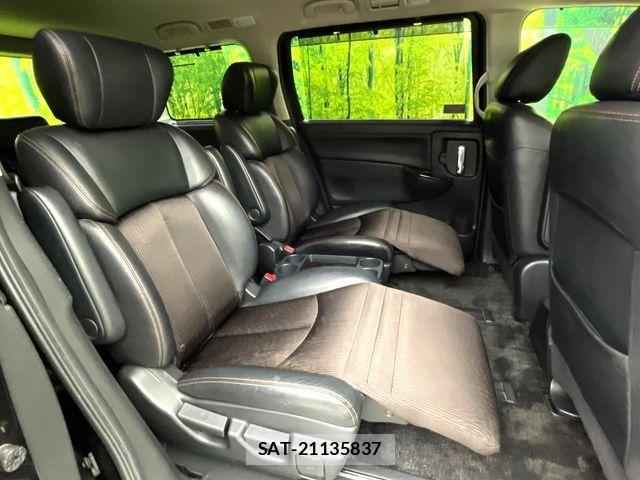 Nissan ELGRAND 2015-10 6814837-9