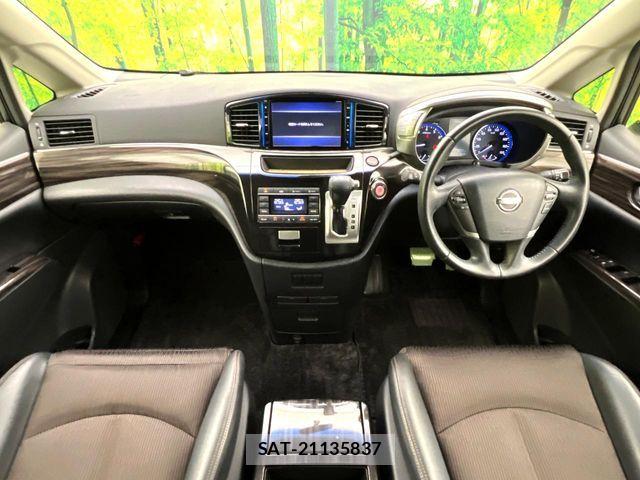Nissan ELGRAND 2015-10 6814837-1