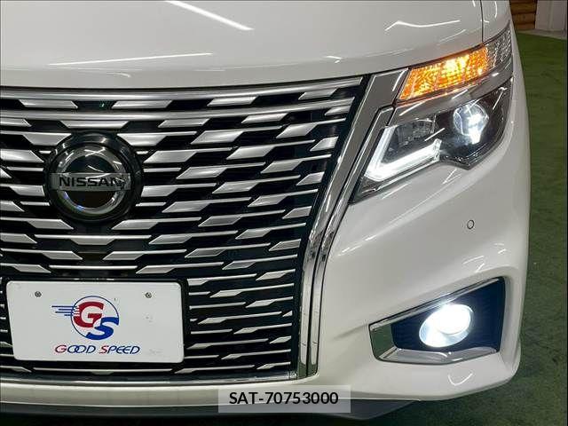 Nissan ELGRAND 2021-12 6814828-9