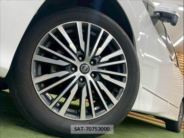 Nissan ELGRAND 2021-12 6814828-10