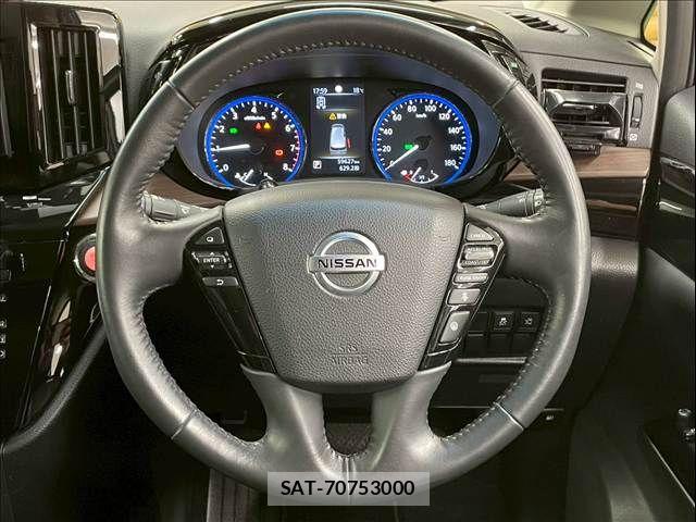 Nissan ELGRAND 2021-12 6814828-12