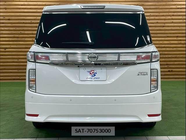 Nissan ELGRAND 2021-12 6814828-18