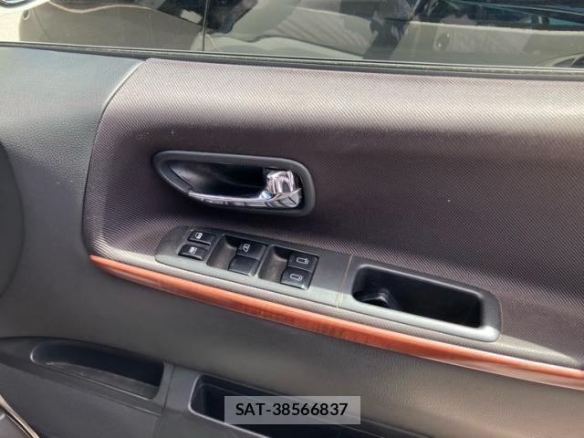 Nissan ELGRAND 2005-05 6904727-12