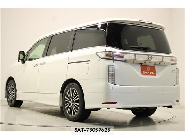 Nissan ELGRAND 2024-03 6904719-9