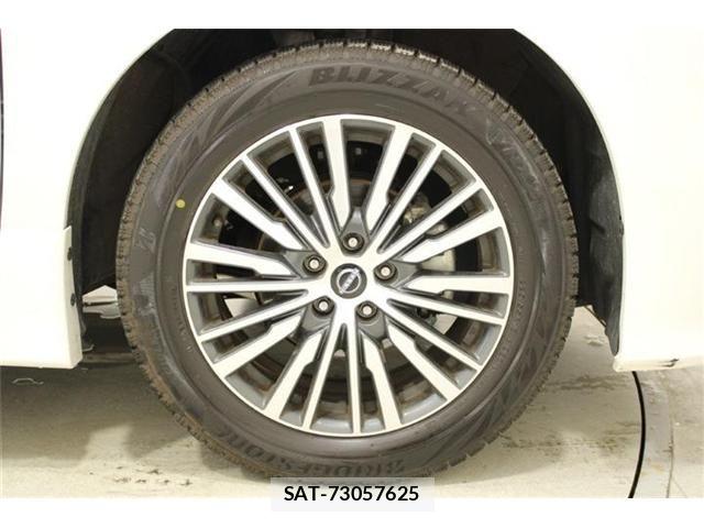 Nissan ELGRAND 2024-03 6904719-21