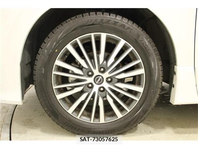 Nissan ELGRAND 2024-03 6904719-24