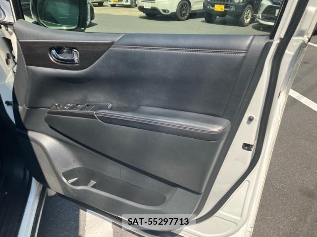 Nissan ELGRAND 2012-03 6904731-14