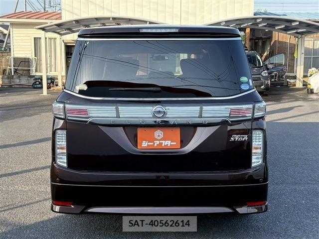 Nissan ELGRAND 2014-07 6904722-10