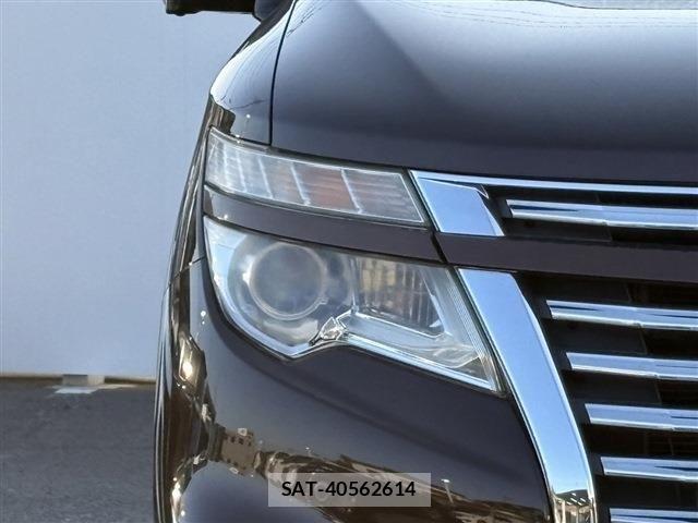 Nissan ELGRAND 2014-07 6904722-12
