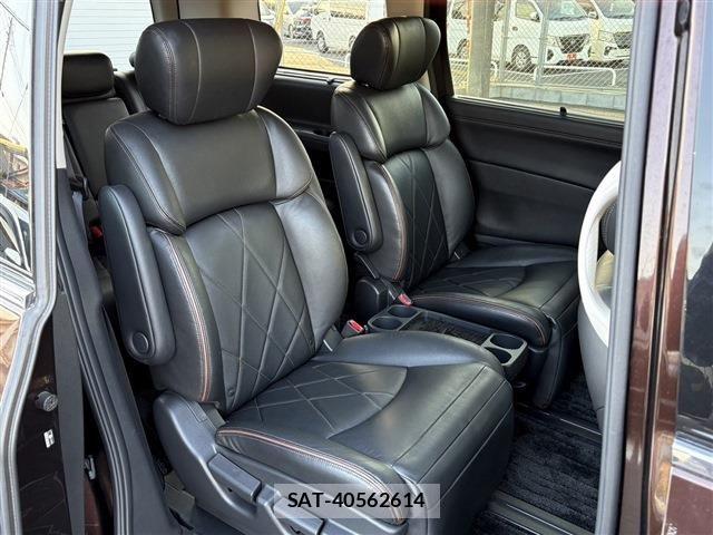 Nissan ELGRAND 2014-07 6904722-16