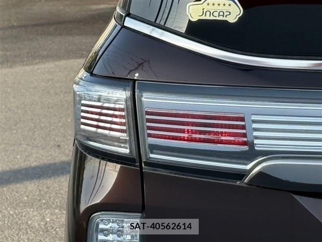 Nissan ELGRAND 2014-07 6904722-29