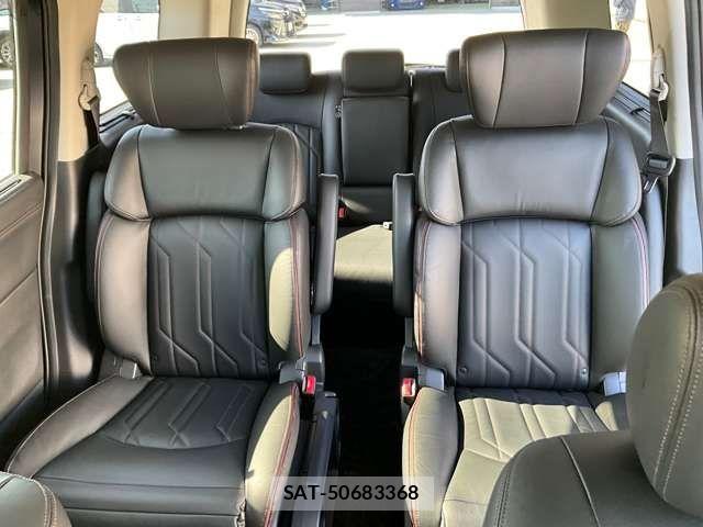 Nissan ELGRAND 2021-12 6904716-12