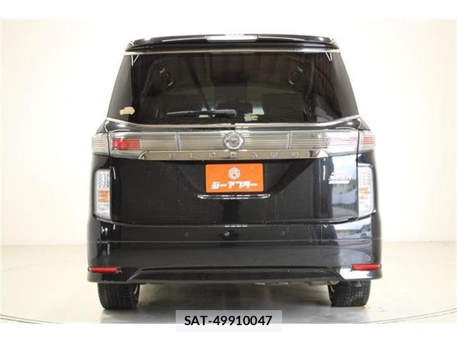Nissan ELGRAND 2022-04 6904720-10