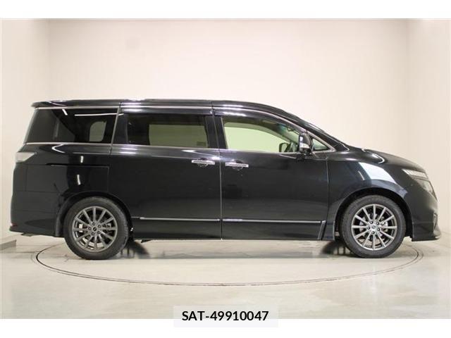 Nissan ELGRAND 2022-04 6904720-12