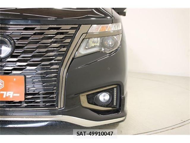 Nissan ELGRAND 2022-04 6904720-13